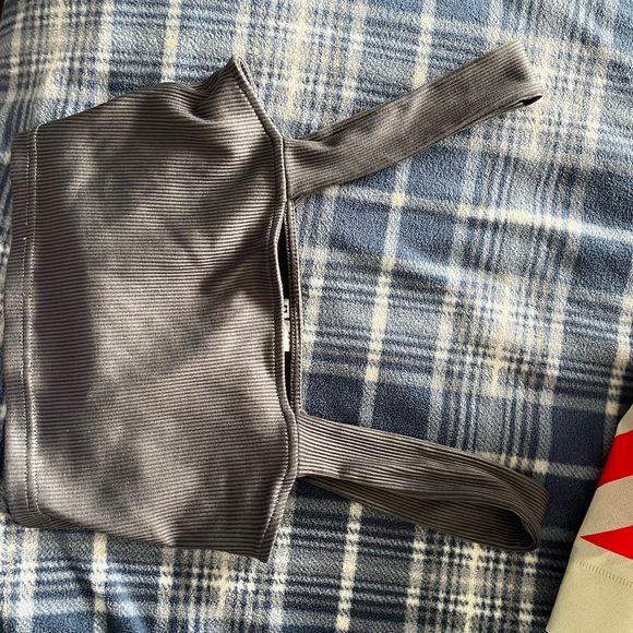 Gray Cropped Tank top - Picture 1 of 2